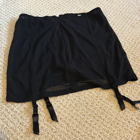 Two garder belts LaSenza size M - Picture 2 of 3